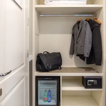 Fragrance St. Peter روما