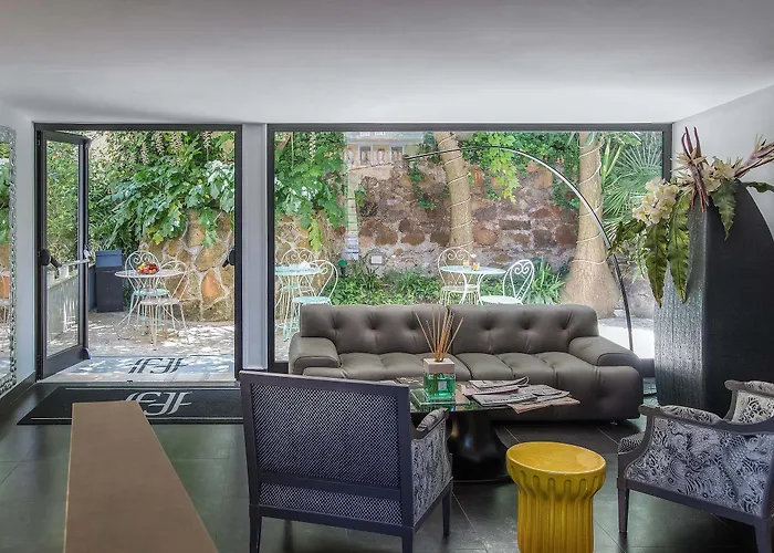 Fragrance St. Peter Hotel 3*